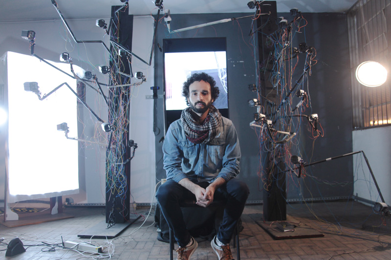 Alles Club fala sobre show com intervenção visual de Rafael Ski 2 eu faceless geral com rosto crédito yuri resende site