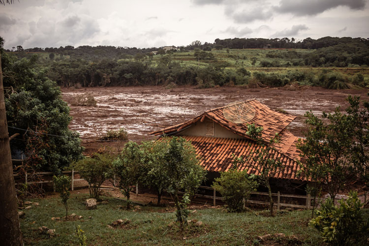 Exposição reúne fotografias das tragédias de Mariana e Brumadinho 3