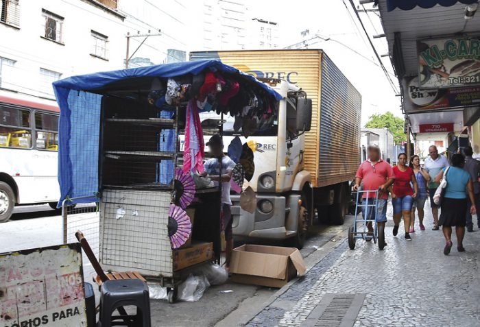 Mais de 900 multas em vagas de carga e descarga em 2019 2 CARGA E DESCARGA AV1
