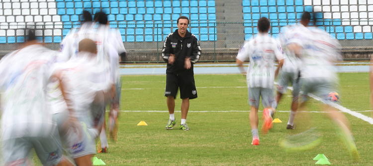 Tupi acerta retorno de Luis Augusto; lateral também volta 1 esp Tupi Luis Augusto foto Leo Costa interna