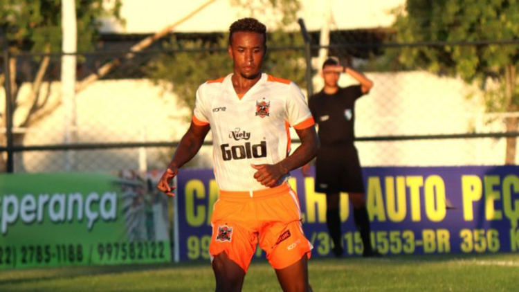 Tupi acerta retorno de Luis Augusto; lateral também volta 2 esp Tupi Thiago Ryan foto Bernardo Gleizer Nova Iguaçu
