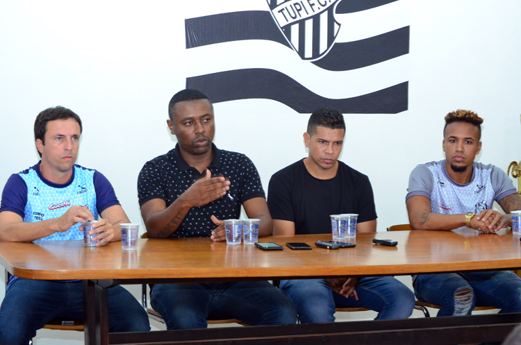 Tupi anuncia trio, e consultor garante não ter participação financeira no clube 1 esp Tupi foto Olavo Prazeres interna