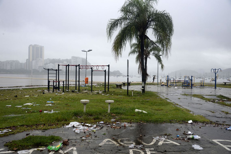 Chuva causa adiamento de jogo do Fluminense pela Copa do Brasil 1 esp chuva rio foto Tânia Rêgo Agência Brasil interna