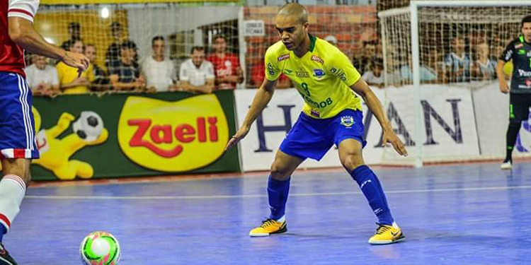 Leo Santana inicia série de amistosos pela Seleção Brasileira de futsal 2 esp futsal Leo Santana foto reprodução Facebook destacada