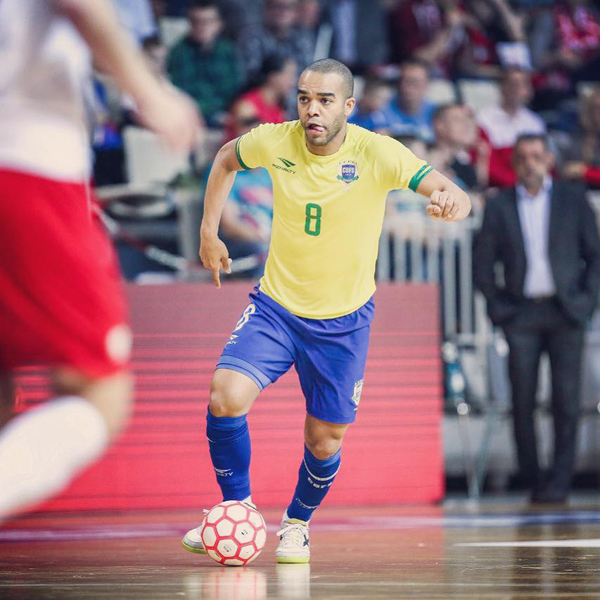 Com Leo Santana, Brasil goleia Sérvia e Polônia no futsal 1 esp futsal Leo Santana reprodução instagram interna