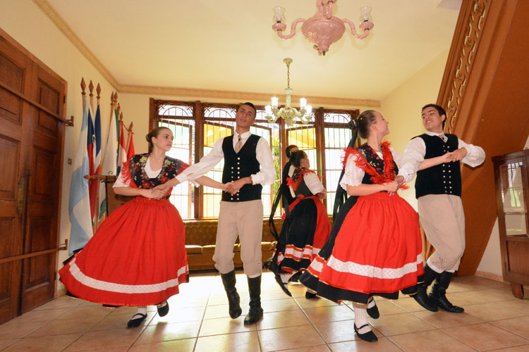 Semana de Língua Alemã tem atrações até domingo 3 grupo dança schmetterling Marcelo Ribeiro