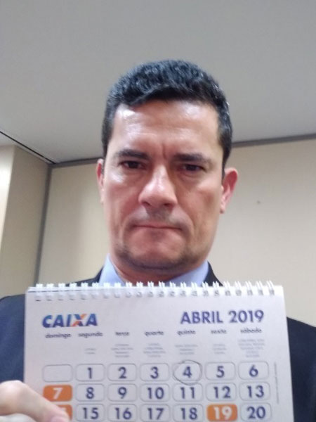 Moro vira meme ao provar autenticidade de sua conta no Twitter 1 moro VERTICAL