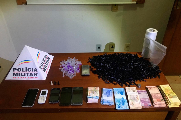 pinos de cocaína 2 divulgação pm