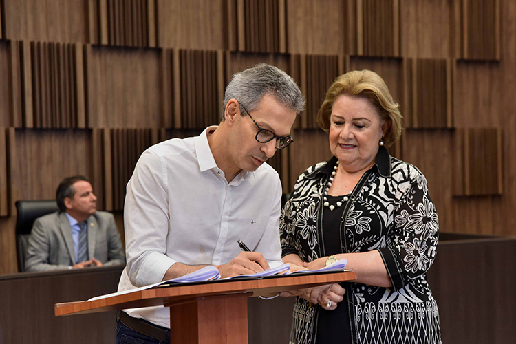 Governo e municípios chegam a acordo sobre repasses atrasados 1 zema Renato Cobucci Imprensa MG