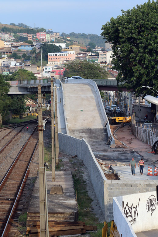 Alça de viaduto poderá reduzir linhas de ônibus na Getúlio Vargas 2 alça viaduto fernando