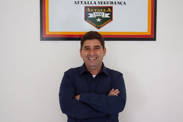 O homem que aprendeu a enxergar além das montanhas 1 atalla