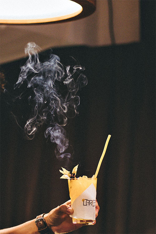 Mais do que bebidas, uma experiência que envolve os sentidos 3 drink amarelo