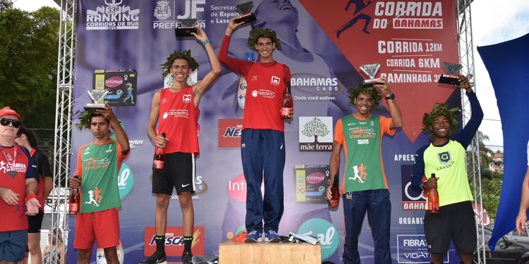 Eberth Silva e Amanda Oliveira vencem a 1ª Corrida do Bahamas 3 esp Corrida Bahamas pódio masculino foto Bahamas Arcelio Mendonça destacada