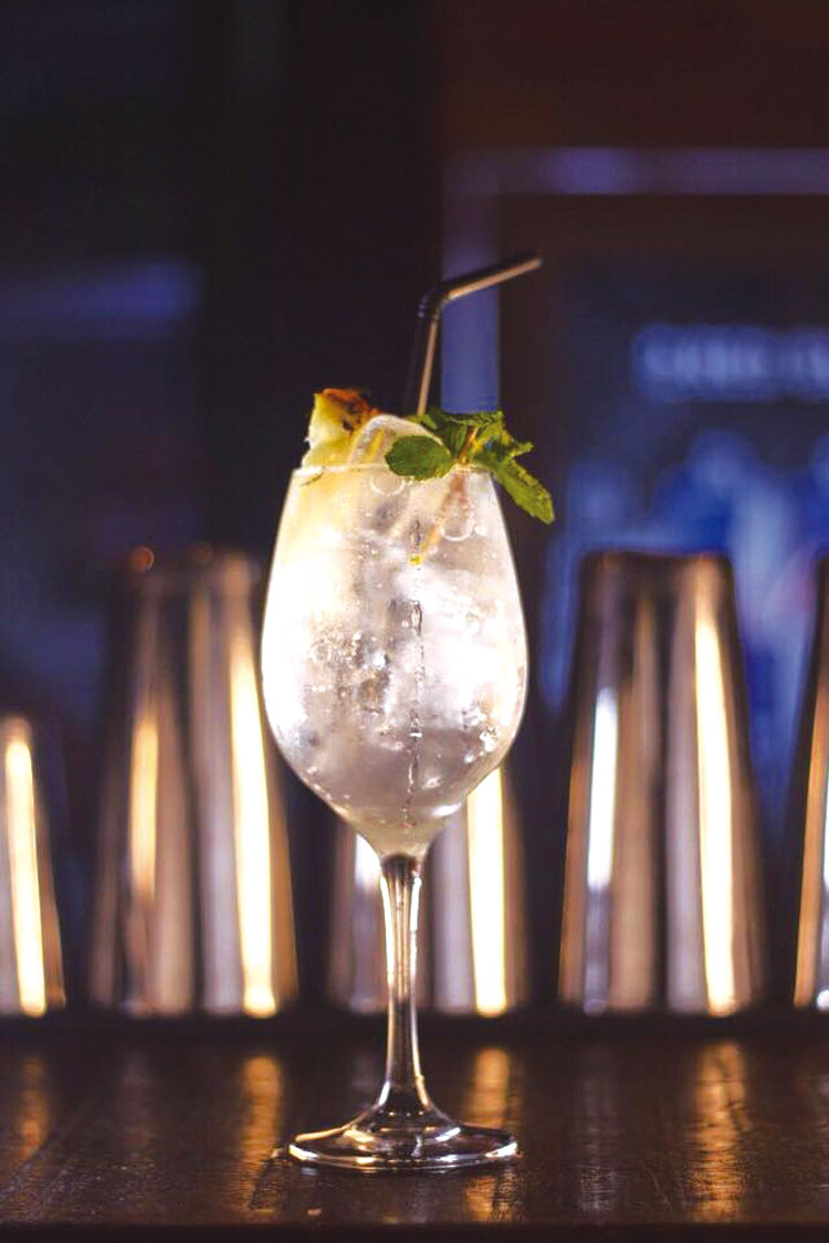Cinco bares para tomar drinques à base de gim em JF 4