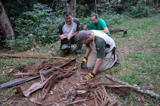 instalacao de armadilha no jardim botanico ufjf 03052019 foto raul mourao ufjf