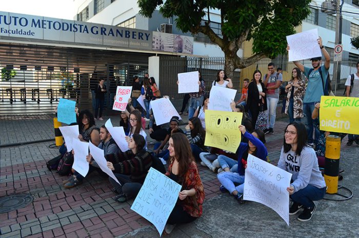 protesto granbery olavo dentro