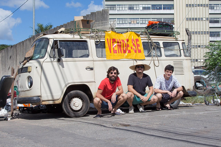 Tropeço Trio lança disco reunindo música e o som ao redor 2 tropeco02