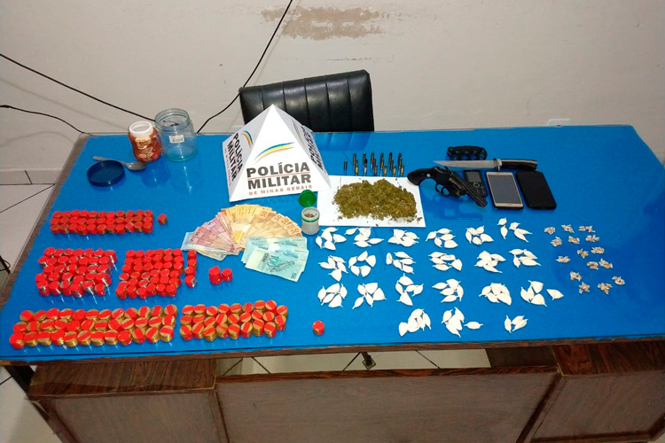 Homem é preso por tráfico de drogas em Bom Jardim de Minas 1 bom jardim de minas polícia militar