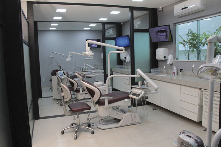 Serviços de implantes e ortodontia não precisam ser caros nem dolorosos 24 clinica especializada
