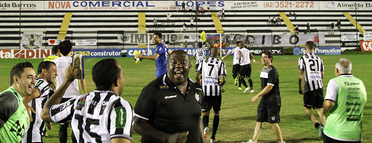 O 'Melhor do Brasil': de malas prontas, Adeil agradece o Tupi 1 esp Tupi Adeil foto Leonardo Costa tupifc esp br