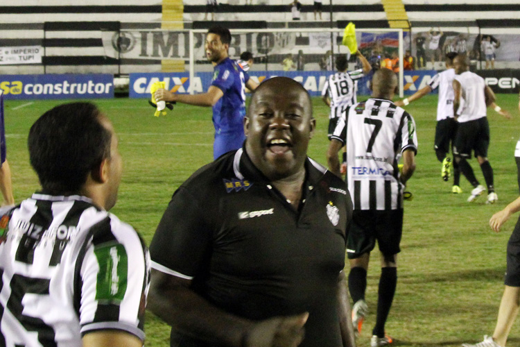 O 'Melhor do Brasil': de malas prontas, Adeil agradece o Tupi 2 esp Tupi Adeil foto Leonardo Costa tupifc esp br1