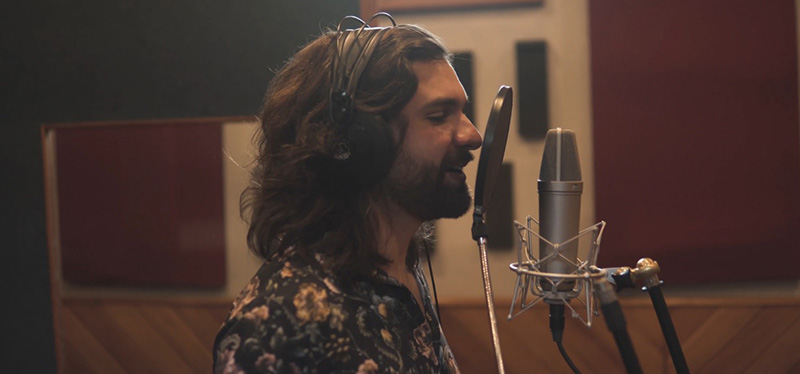 Guido Del' Duca lança videoclipe da música 'Relacionamento sério' 1 guido del duca relacionamento sério destacada