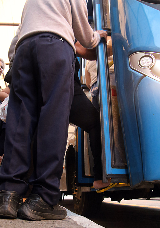 Câmara propõe treinamento para conscientização de motoristas de ônibus 1 idoso by fernando