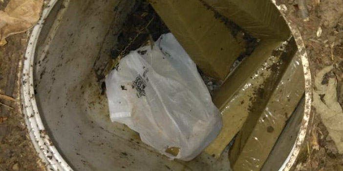 PM encontra barras de maconha enterradas 2 para capa drogas no tonel 2 divulgação PM