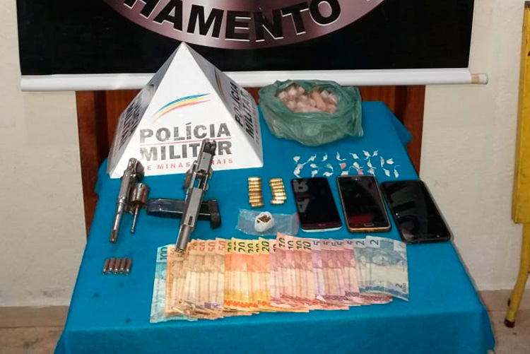 Quatro homens são presos por tráfico de drogas em festa no Santa Cândida 1 tráfico santa candida divulgação pm