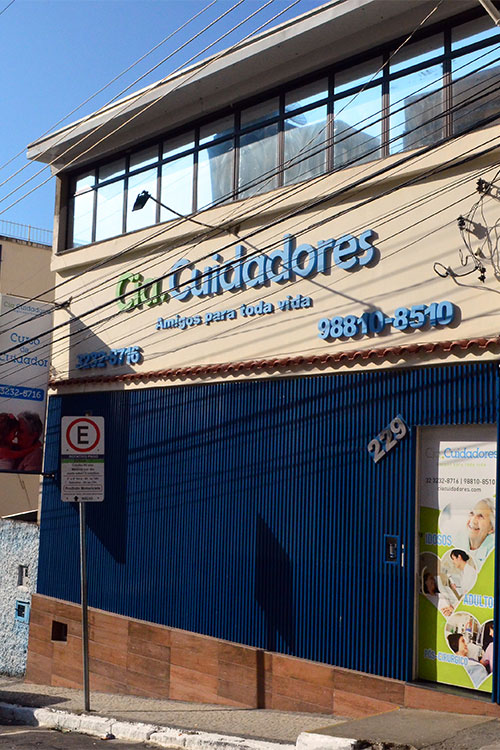 Cuidador de idosos: o amigo que traz tranquilidade 3 via cuidadores fachada 2 post