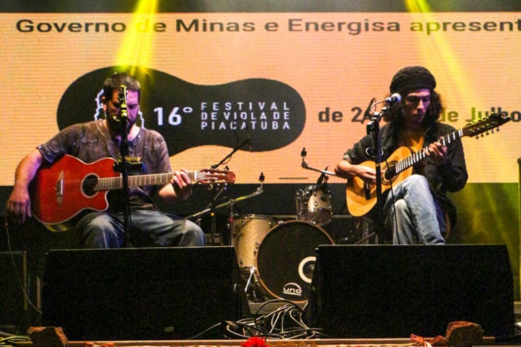 Anderson e Victor hugo violeiros Iano Oliveira Divulgação
