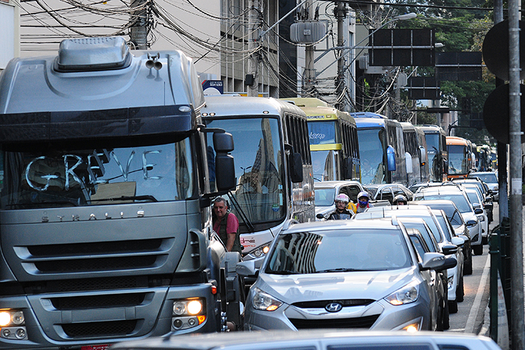 caminhoneiro greve