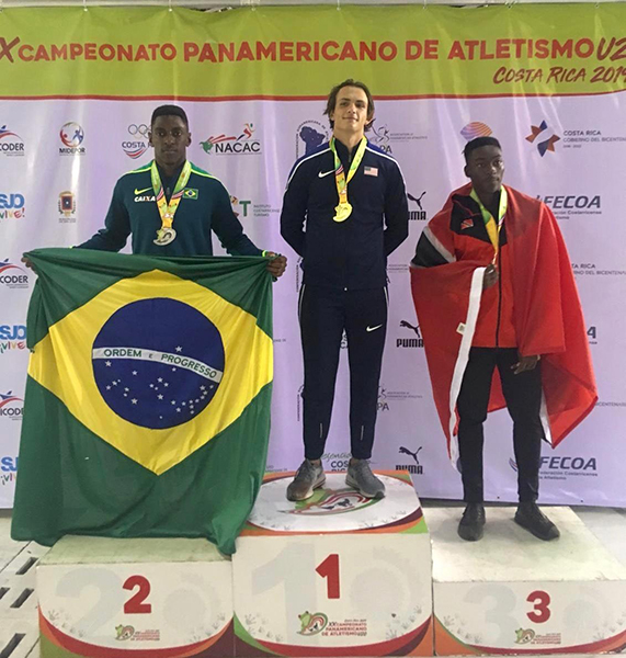 Luiz Maurício é vice-campeão pan-americano sub-20 no lançamento de dardo 1 esp dardo Luiz Maurício Pan sub 20 pódio foto arquivo pessoal