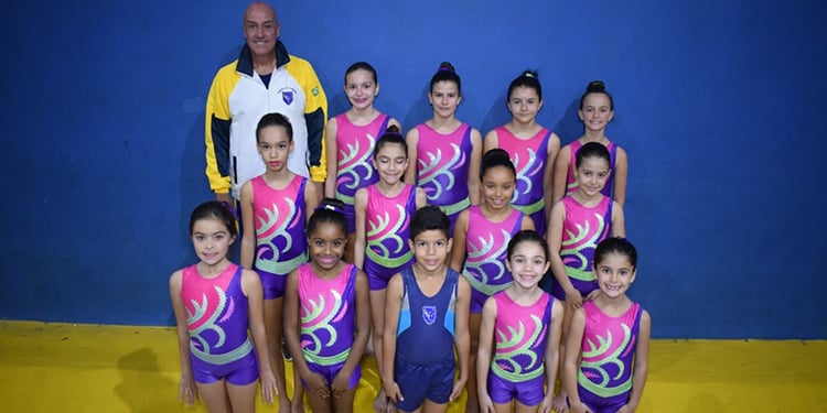 Treze juiz-foranos disputam Escolar de Ginástica de Trampolim em Itabira 2 esp ginástica foto divulgação2