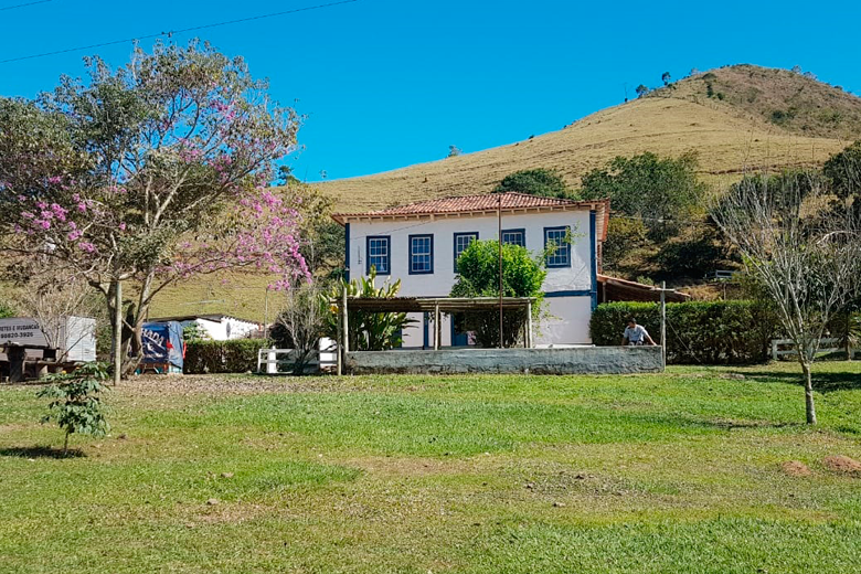 Terceiro dia: Santa Bárbara do Monte Verde - São Pedro do Taguá 4 fe na estrada fazenda