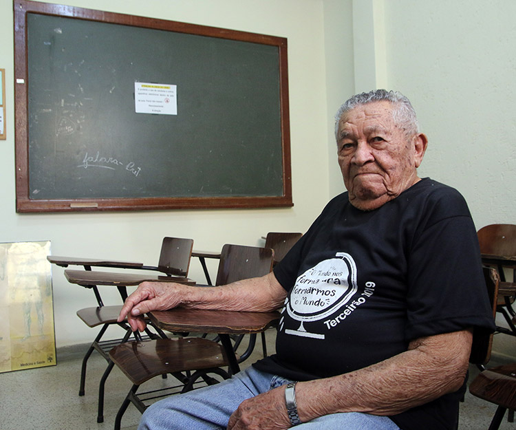 A canção do encorajamento de Manoel Bernardino 4 manoel04