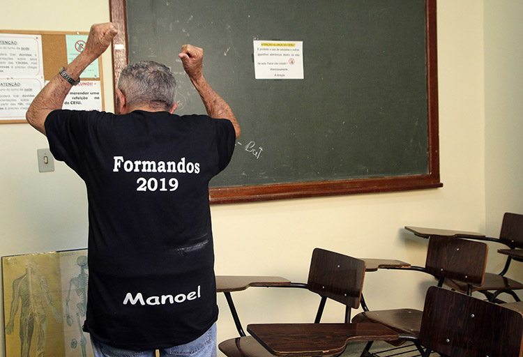 A canção do encorajamento de Manoel Bernardino 5 manoel05