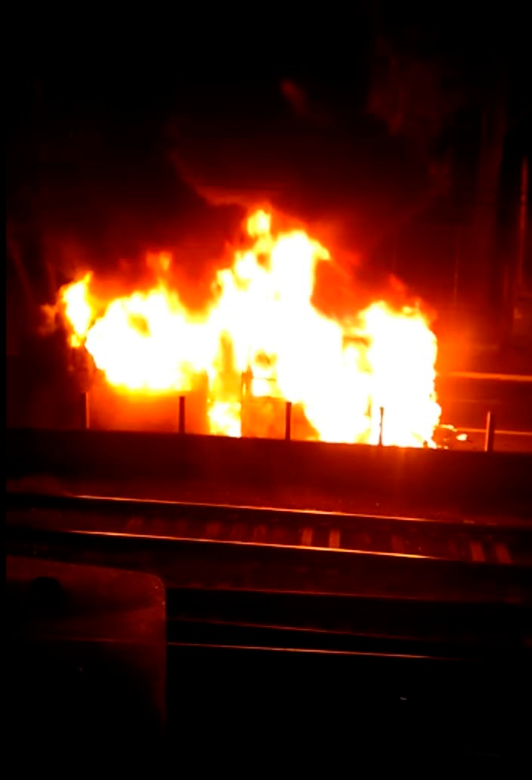 Ônibus pega fogo na Zona Norte 1 onibus interna1