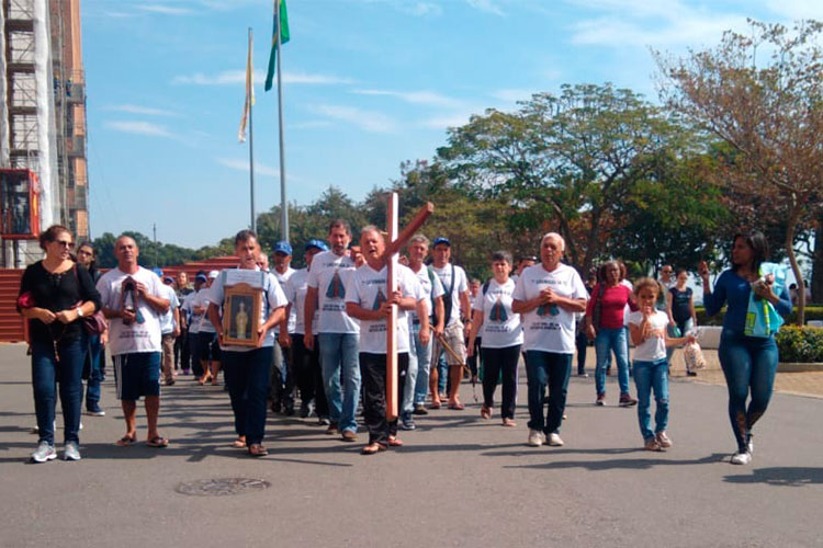 00-terço-no-santuário 00-terço-no-santuário