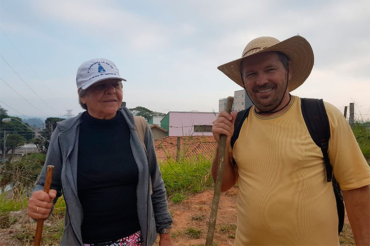 Com fé se faz um bom caminho - Juiz de Fora a Aparecida 22 00000000