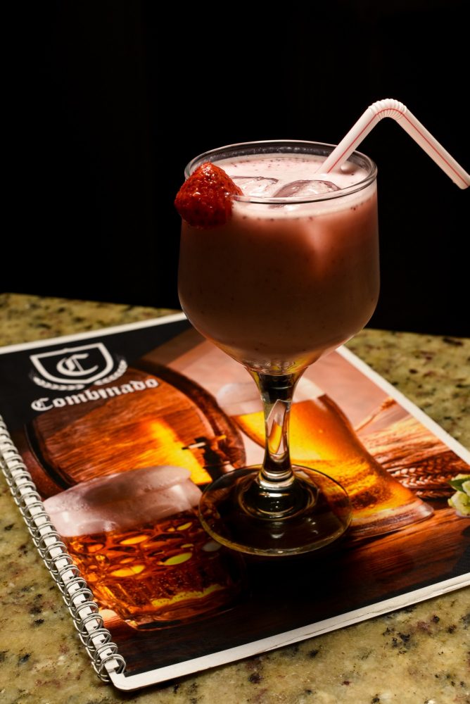 Vamos combinar um passeio nos botecos da Zona Norte? 11 A Drink
