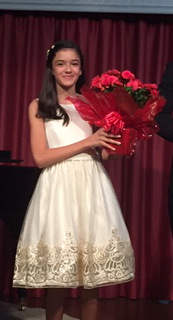 Recital em São Paulo: A cantora lírica Beatriz Guercio, de apenas 11 anos, apresentou seu terceiro recital, com repertório também em inglês e italiano, em Campinas (SP). Ela foi convidada pela coordenação do “Encontros Musicais: árias, canções e emoções”, promoção da Associação Brasileira Carlos Gomes de Artistas Líricos.
