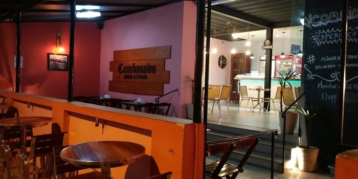 Vamos combinar um passeio nos botecos da Zona Norte? 2 Fachada Placas