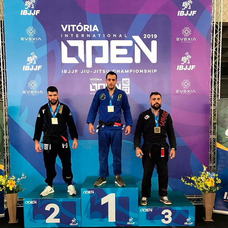 Dupla da BTT conquista quatro medalhas no Open de Jiu-Jítsu no Espírito Santo 1 esp jiu jitsu leon brito