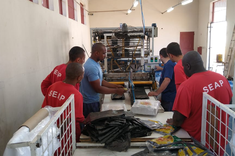 Inauguração de fábrica de sacolas garante emprego para detentos de Juiz de Fora 2 fábrica Ariosvaldo 5