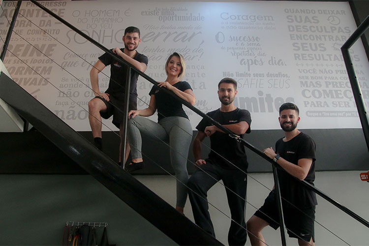 Eletrofitness: o exercício ideal para quem quer ganhar tempo e saúde 1 monise e equipe