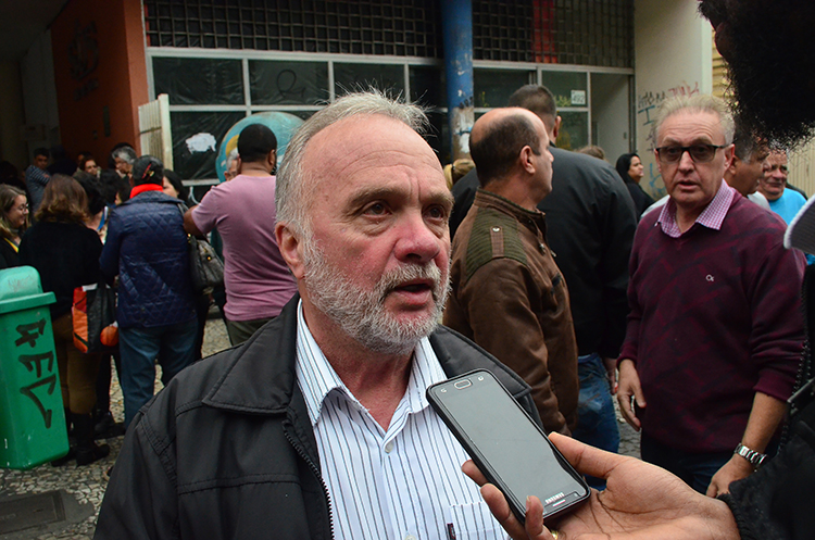 Ato reúne manifestantes contra fechamento do PAM-Marechal 3 pam marechal olavo prazeres2