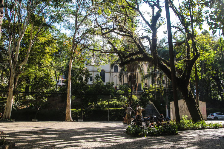 Vereadores querem restringir eventos próximo a igrejas 1 parque