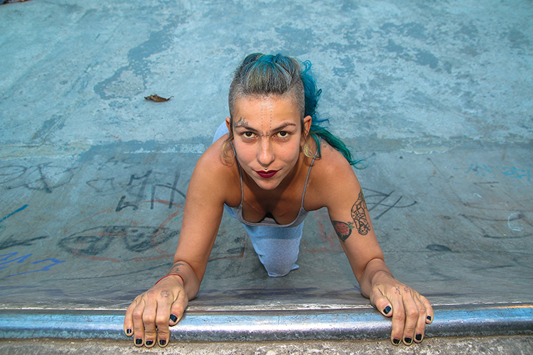 O som e a fúria da performer Raíssa Vitral, do Coletivo Coiote 1 raissa01