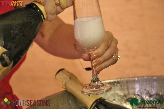 Four Seasons Experience 51 tmhappyhour IMG 3485